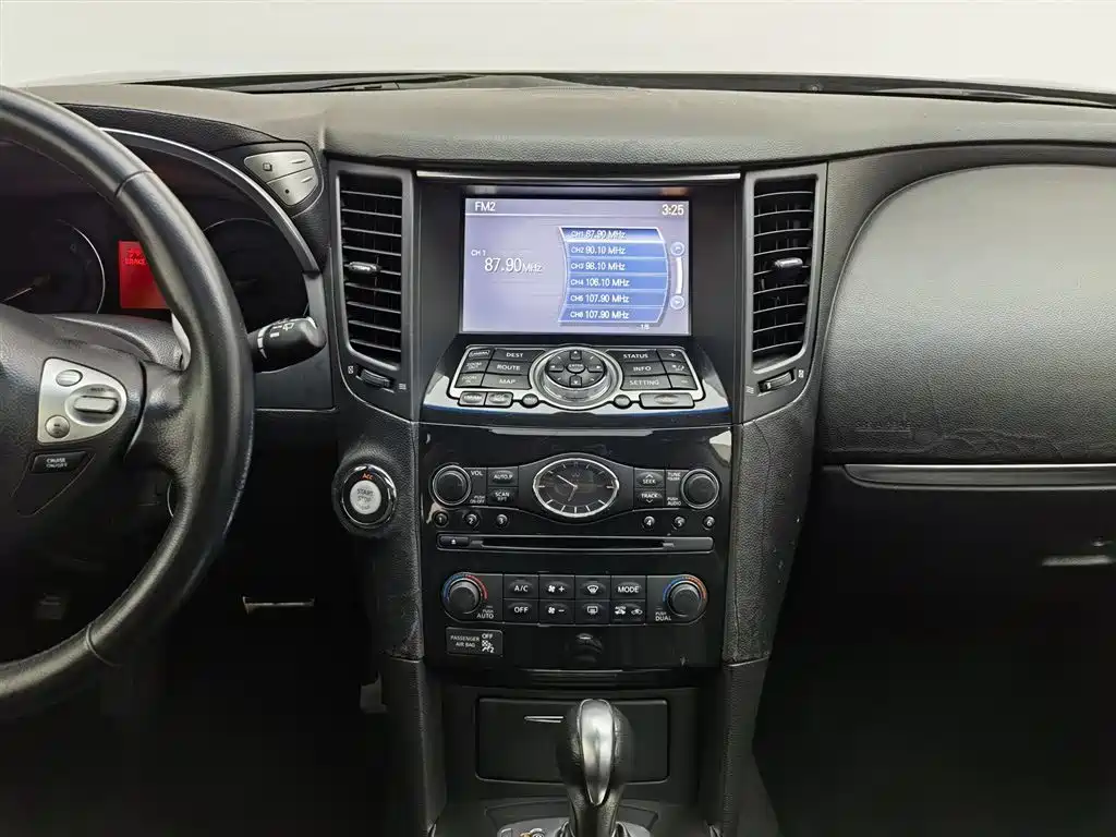 Infiniti FX 2011 FX35 Premium фото 12