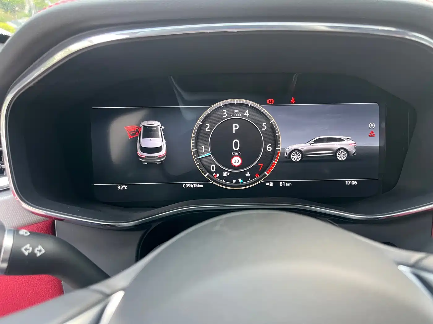 JAGUAR F-PACE