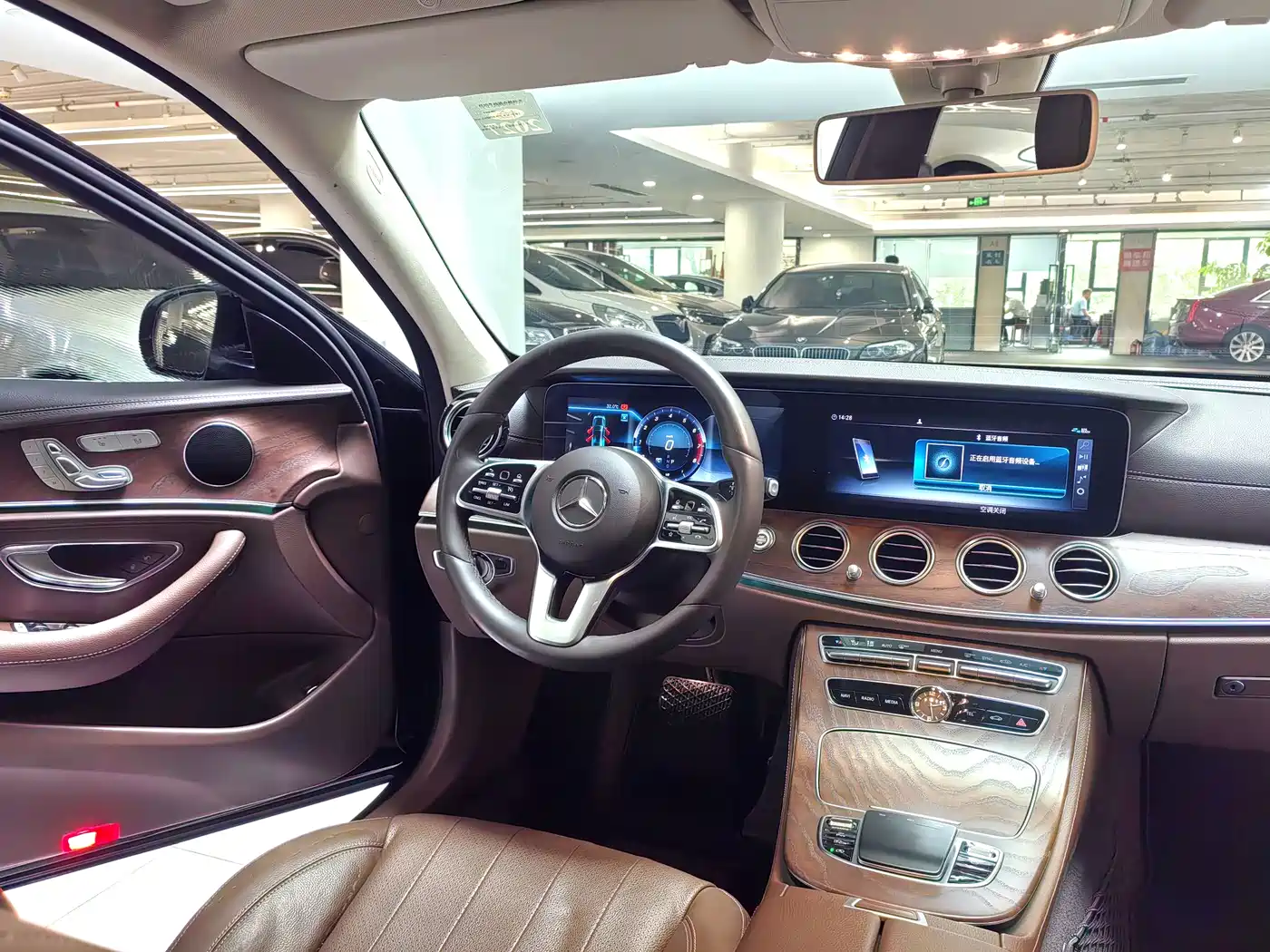 Mercedes-Benz E-Class 2019 E 300 L Fashion фото 6