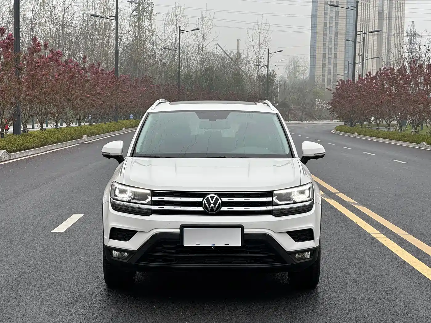 Volkswagen Tharu 2022 280TSI FWD Luxury Edition фото 2