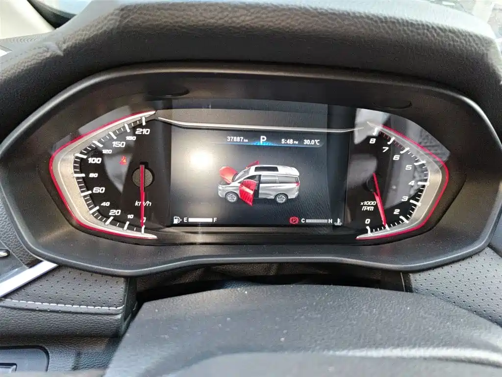 SAIC Maxus Maxus G50 2019 1.5T Automatic Luxury Edition China VI фото 5