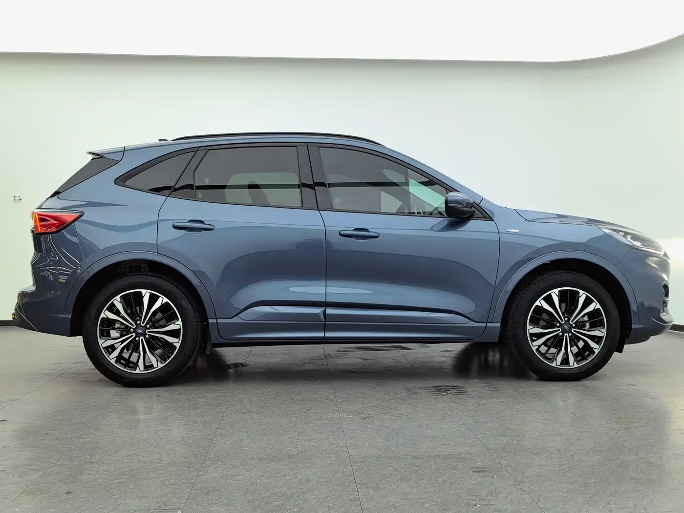 Ford Escape 2022 2020 EcoBoost 245 AWD ST-LINE