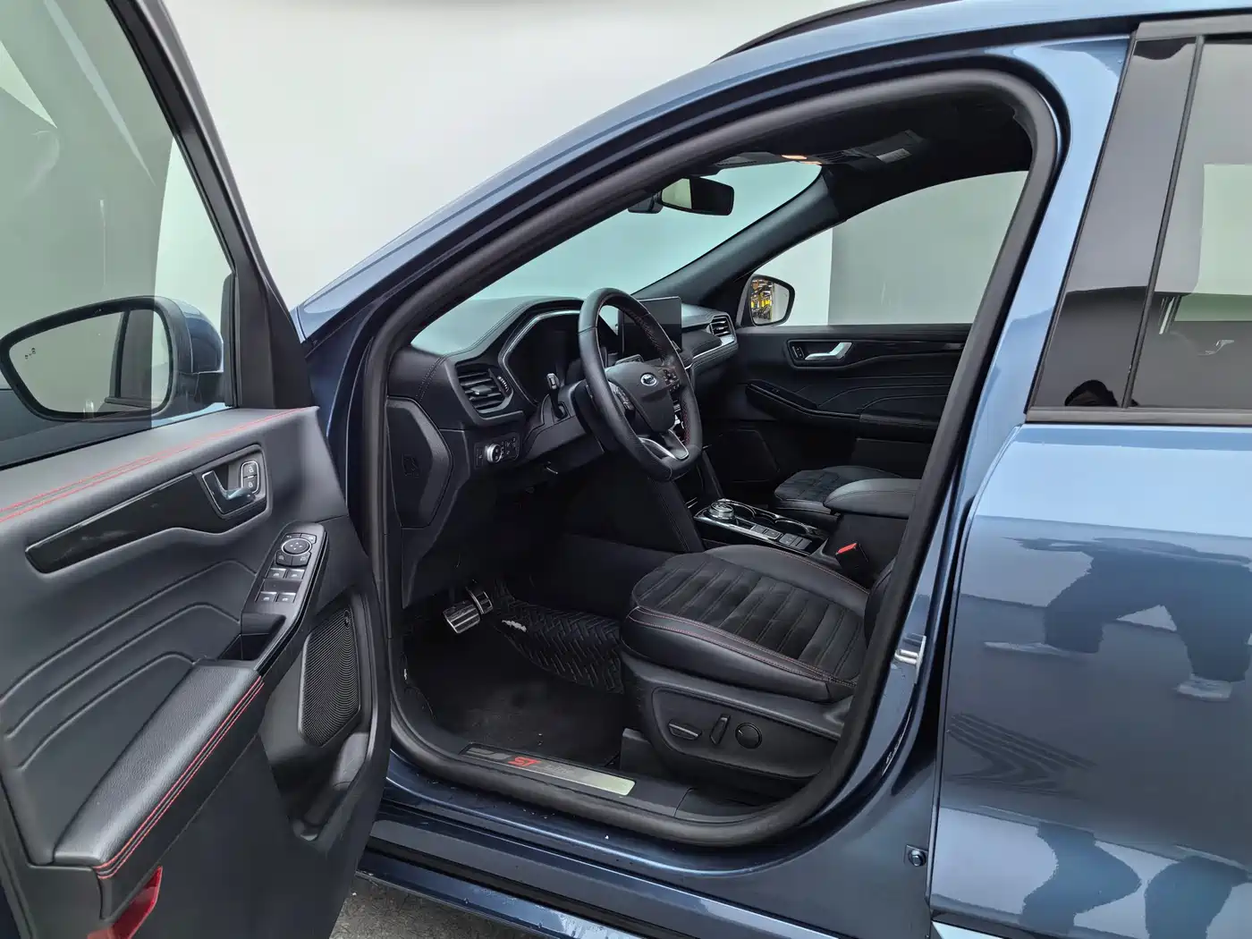Ford Escape 2022 2020 EcoBoost 245 AWD ST-LINE