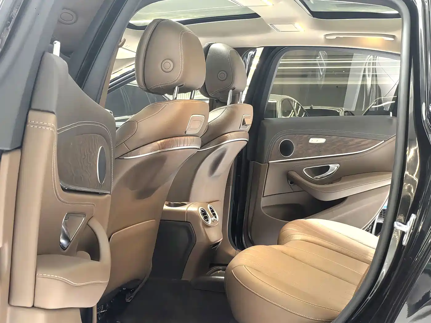 Mercedes-Benz E-Class 2019 E 300 L Fashion фото 5