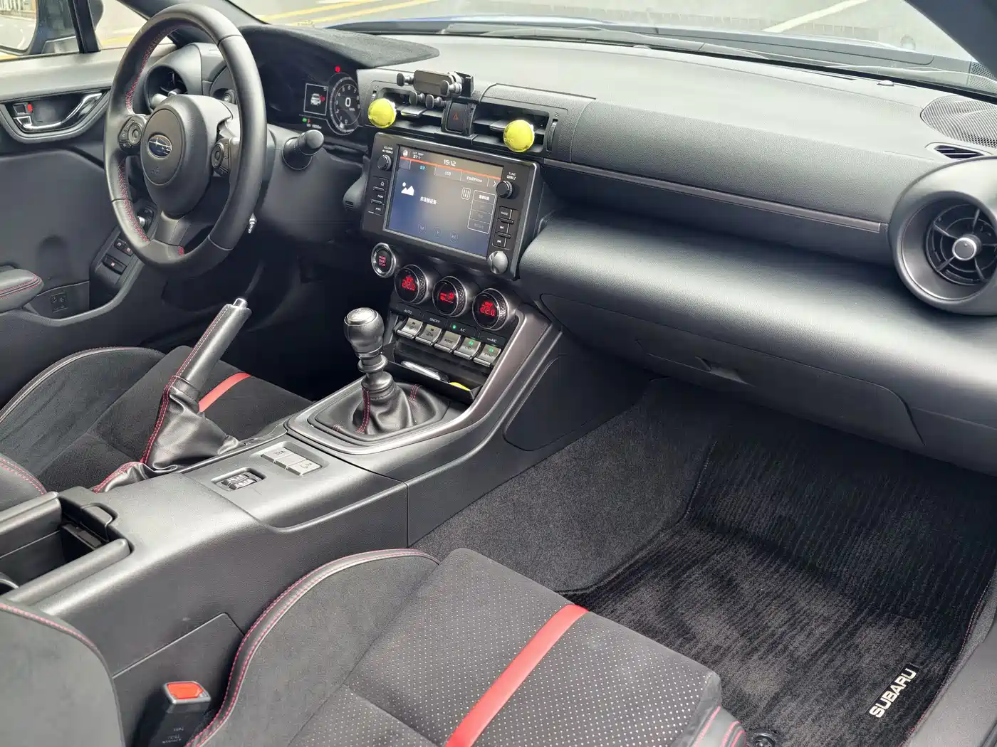 Subaru BRZ 2022 2.4L Manual фото 13