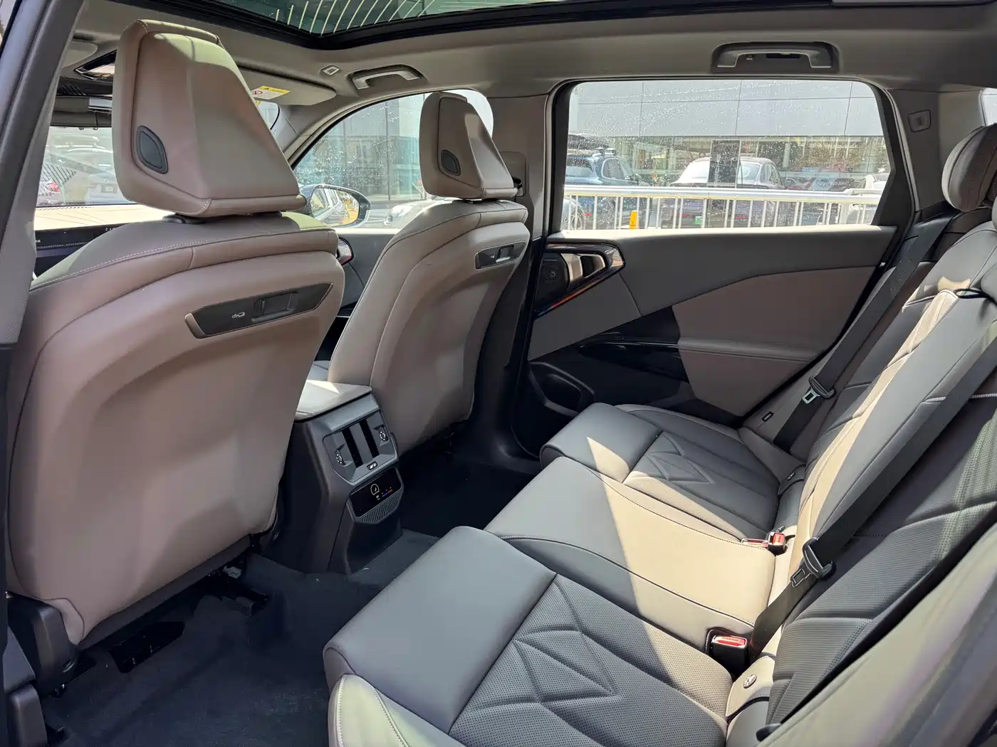 BMW X3 2025 xDrive30L Premium M Sport Package фото 14