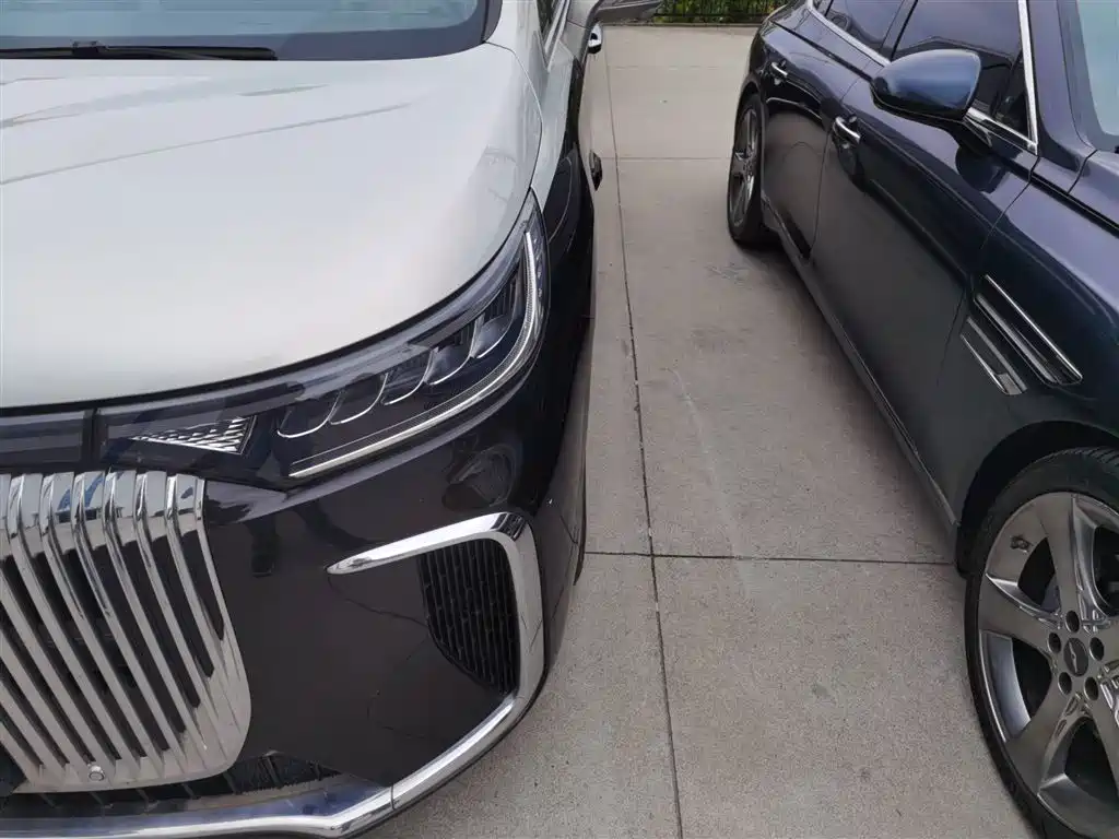 Voyah Auto Voyah Dreamer 2025 PHEV AWD Flagship Qian Kun Edition фото 18