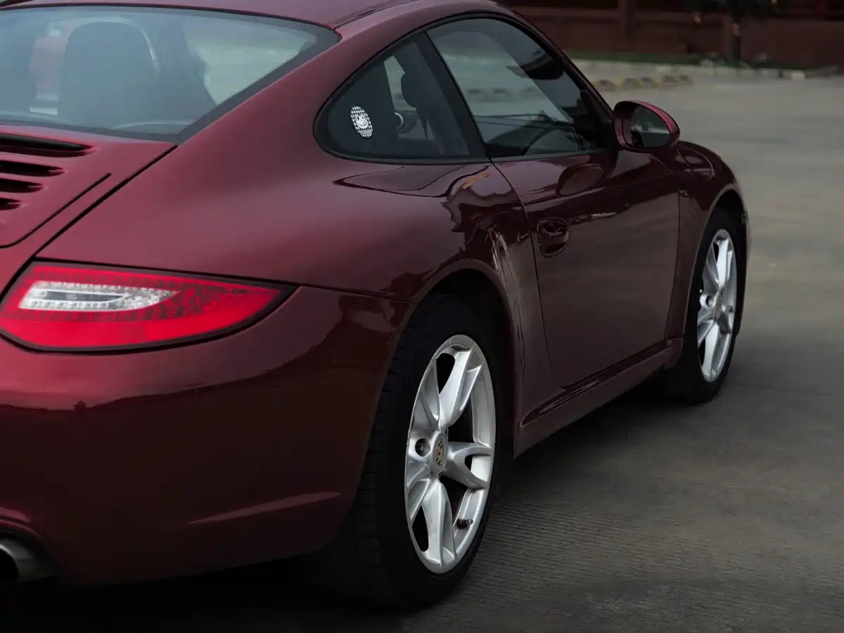 Porsche 911 2010 Carrera 3.6L фото 12