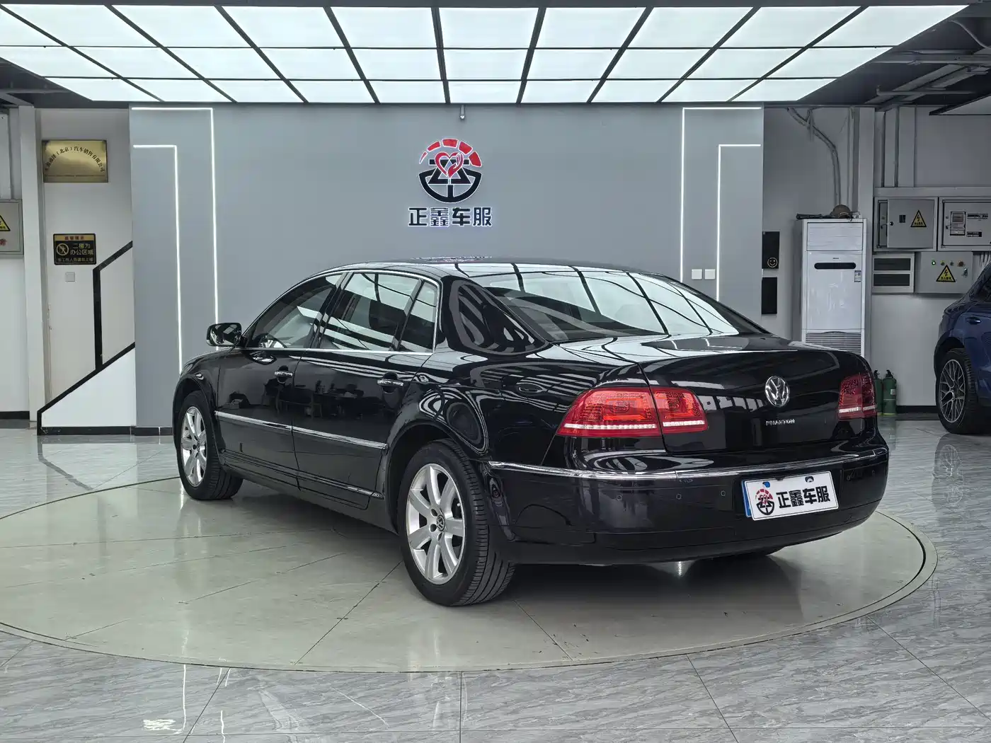 Volkswagen Phaeton 2011 3.6L V6 5-Seater Extended Comfort фото 18