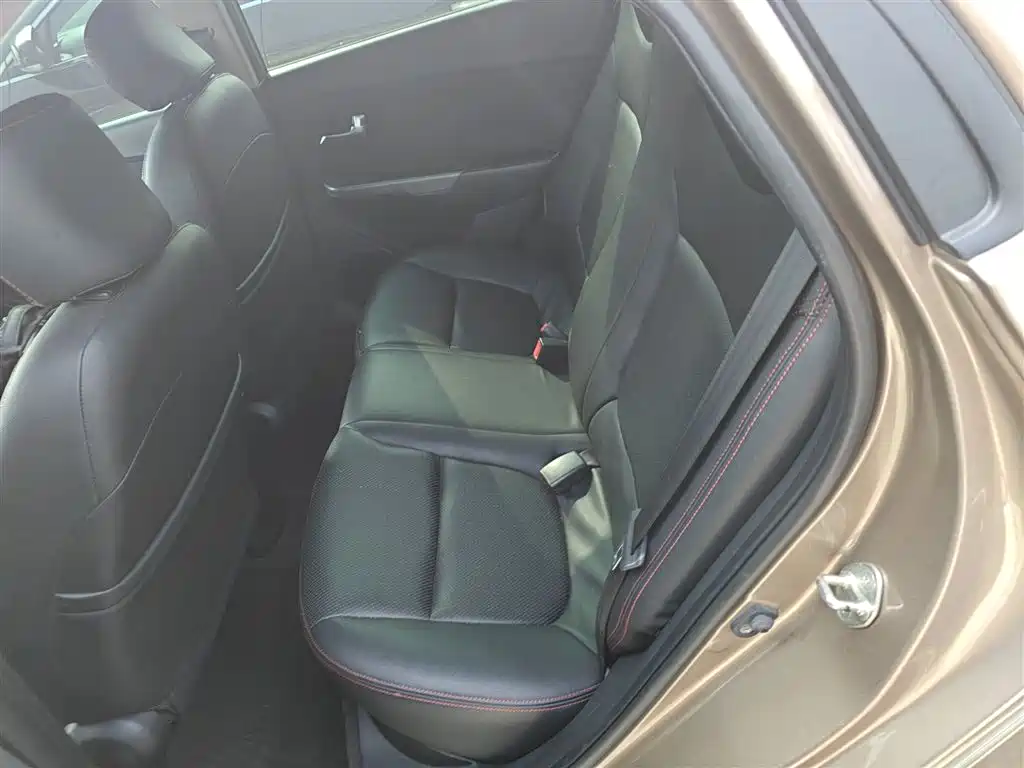 Kia K2 2015 Sedan 1.4L MT GLS фото 13