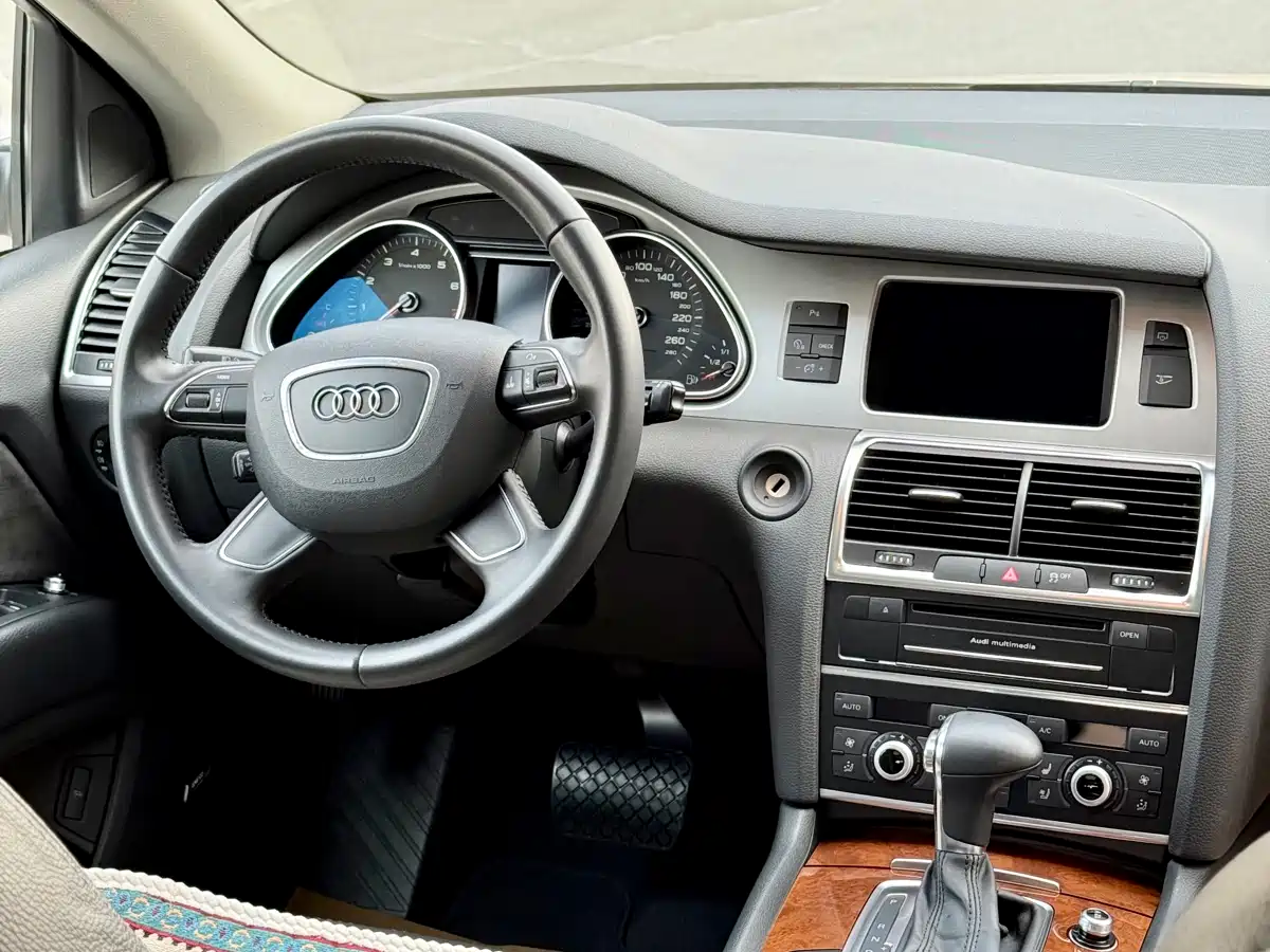 Audi Q7 2014 35 TFSI Sport фото 9