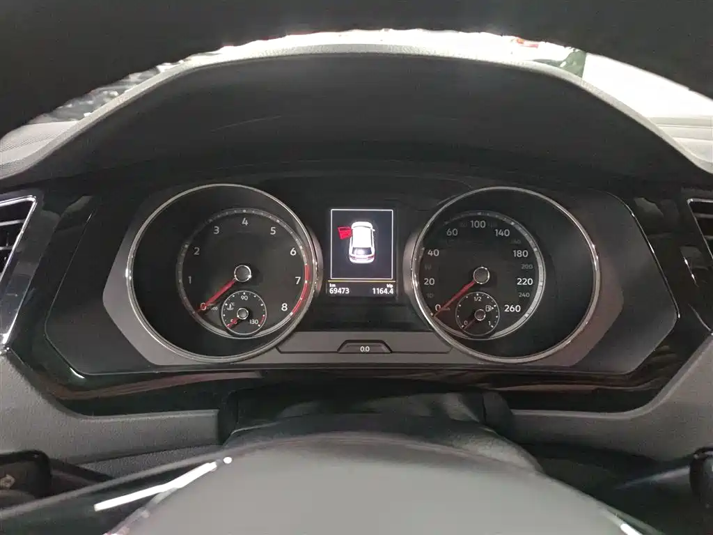 Volkswagen Tiguan L 2017 330TSI Automatic 2WD Luxury Edition фото 12