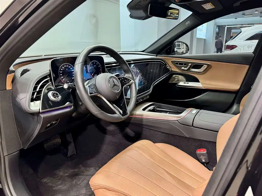 Mercedes-Benz E-Class 2024 Model E 300 L Luxury фото 27