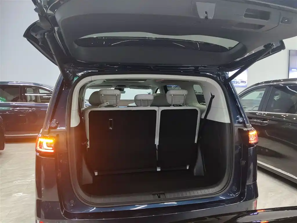 Voyah Auto Voyah Dreamer 2025 PHEV AWD Flagship Kunpeng Edition фото 19