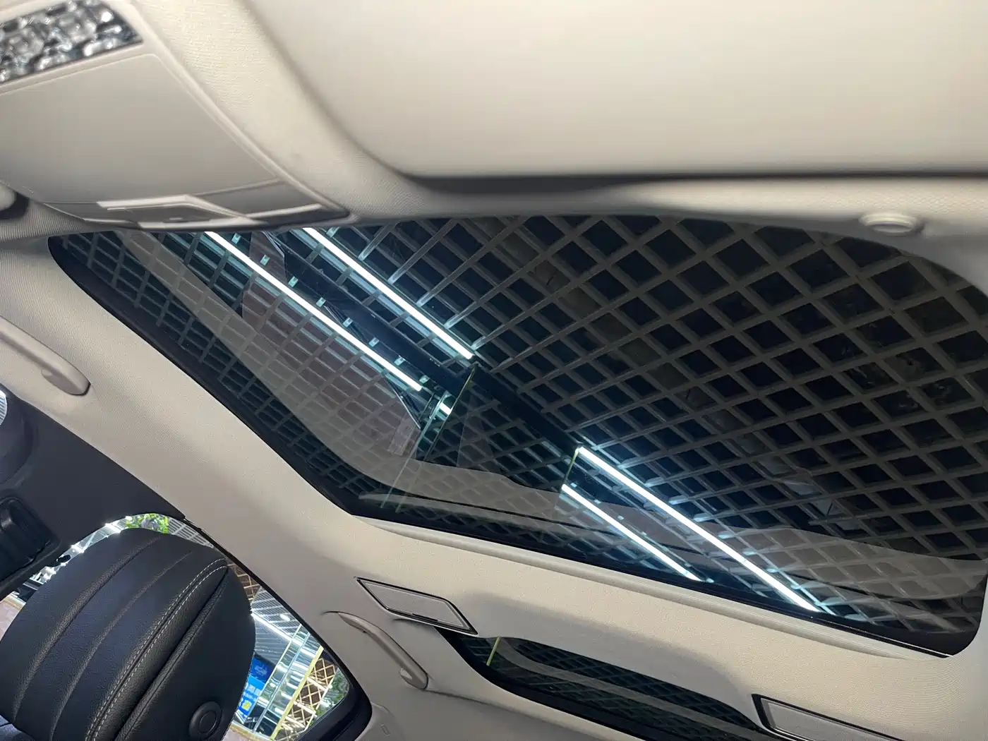 Mercedes-Benz E-Class 2018 E 200 L 4MATIC фото 16
