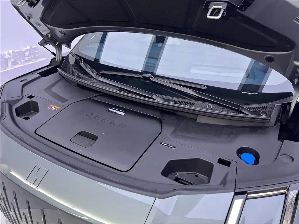 ZEEKR EXTREME KRYPTON 009