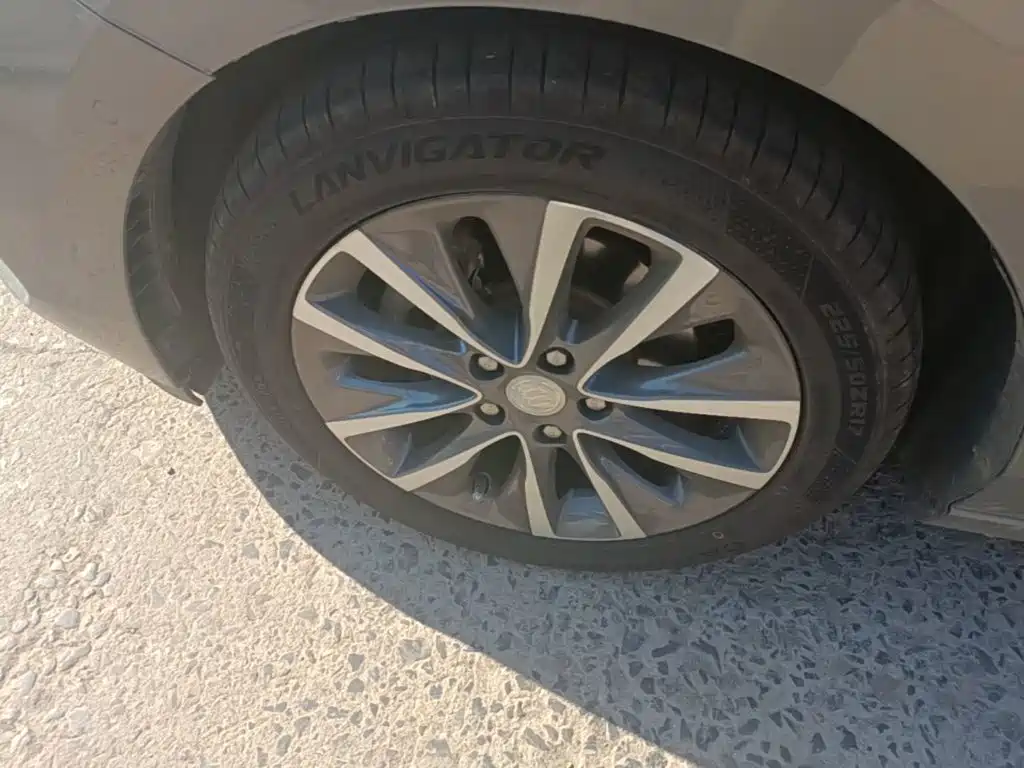 Buick GL6 2018 2018 18T 6-Seater Premium