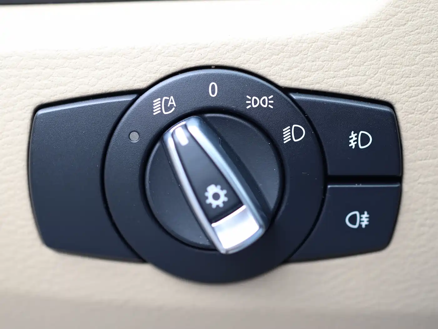 BMW X1 (Import) 2012 sDrive18i Luxury фото 23