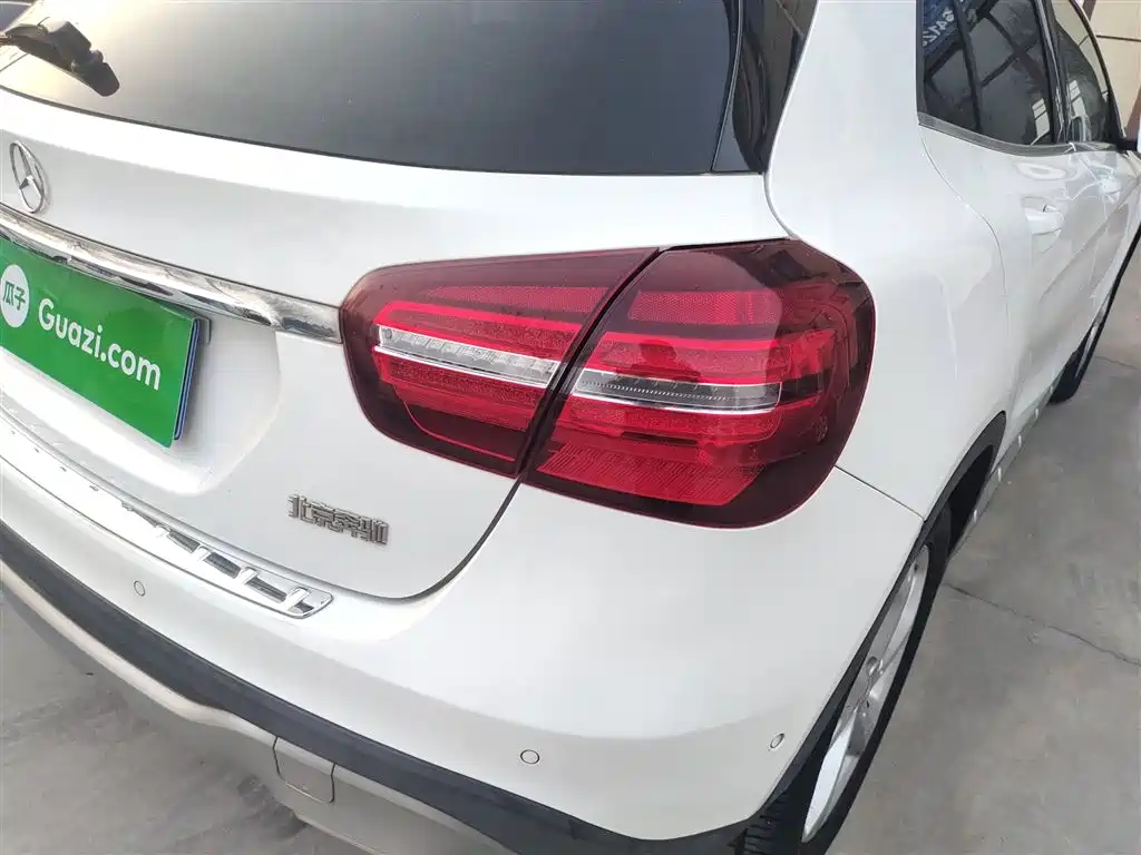Mercedes-Benz GLA 2017 GLA 200 Dynamic фото 8