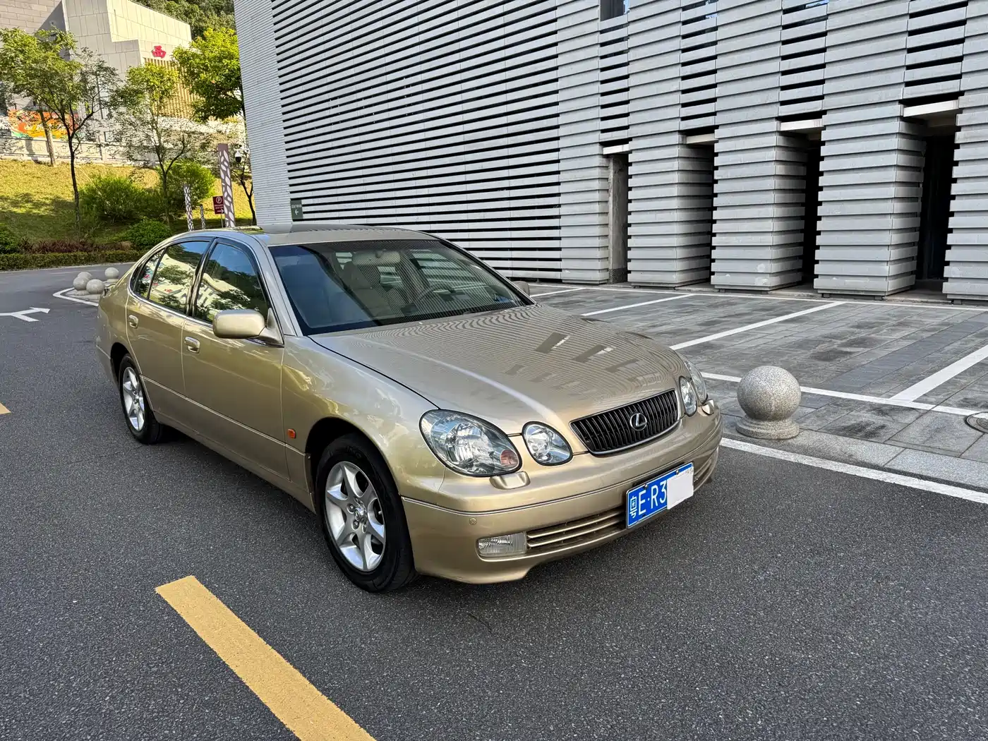Фото 4 - Lexus GS
