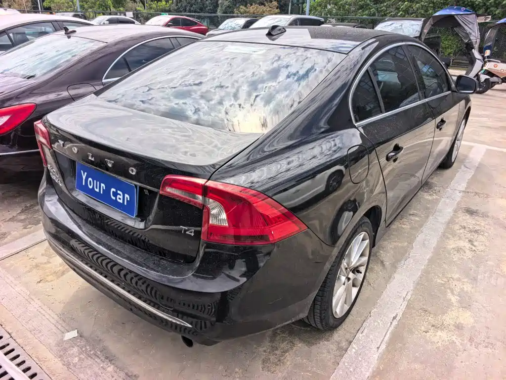 Фото 5 - Volvo S60