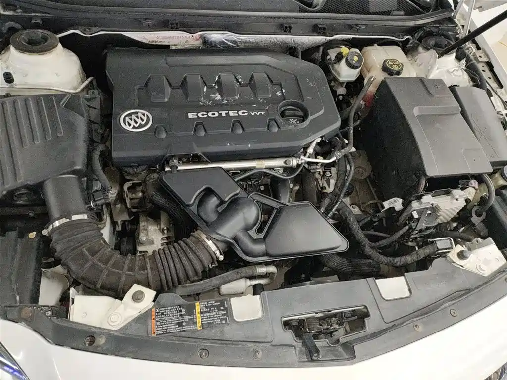 Buick Regal 2015 2.0L Leading Fashion Model фото 22
