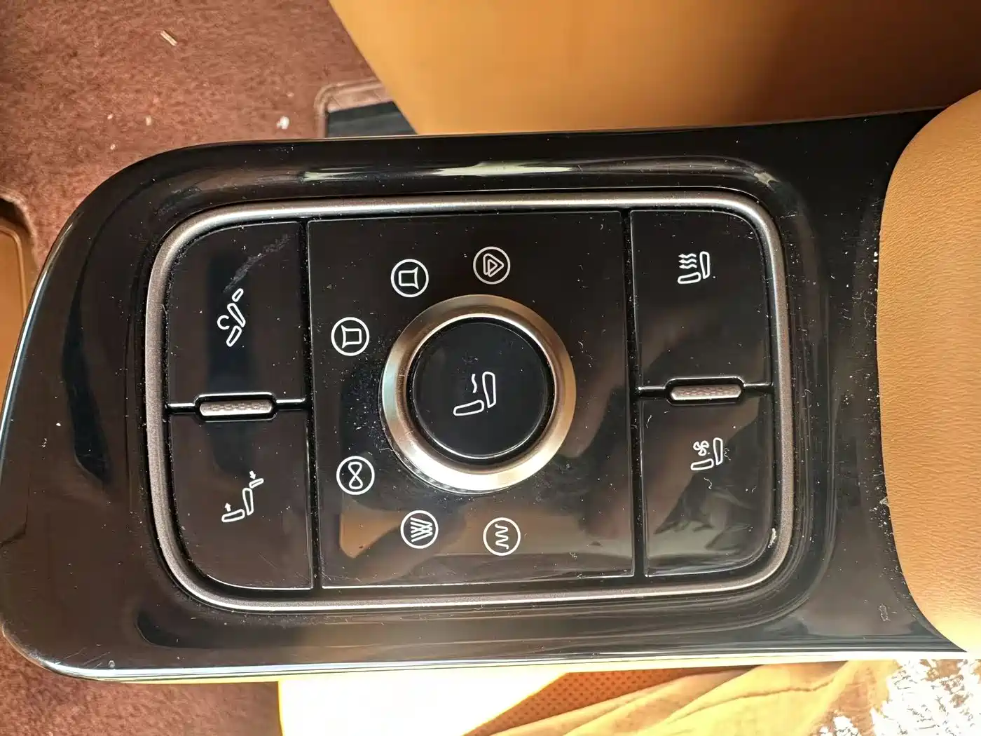WEY Alpine 2025 2025 AWD Alpine 8