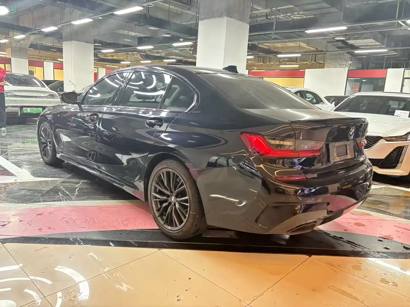 BMW 3 Series 2022 325i M Sport Shadow Edition фото 14