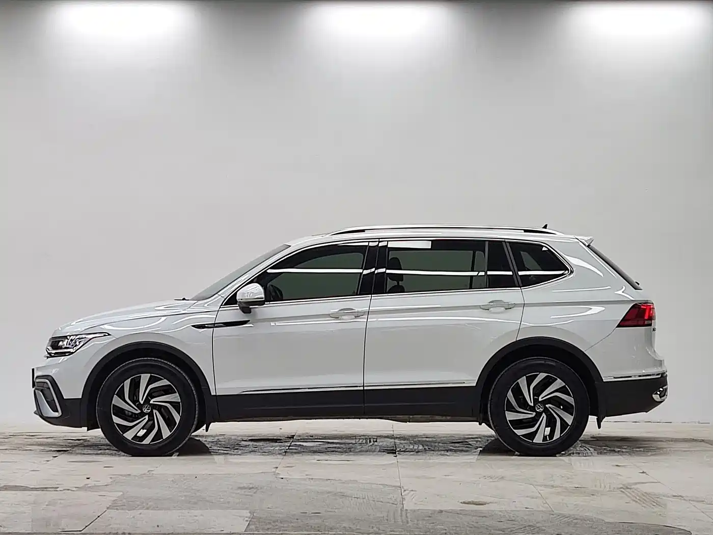 Volkswagen Tiguan L 2023 280TSI 2WD Trend Limited Edition фото 4