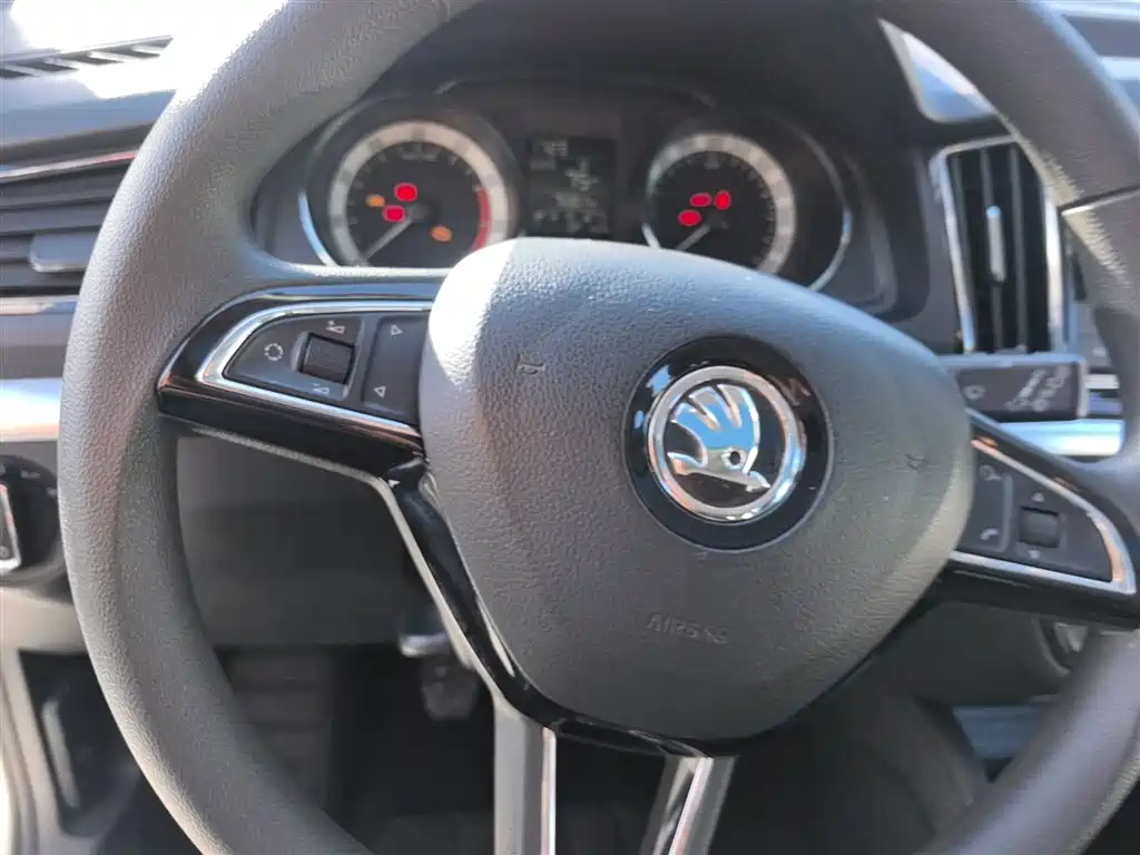 Škoda Kamiq 2018 1.5L Manual Comfort Version China VI фото 7