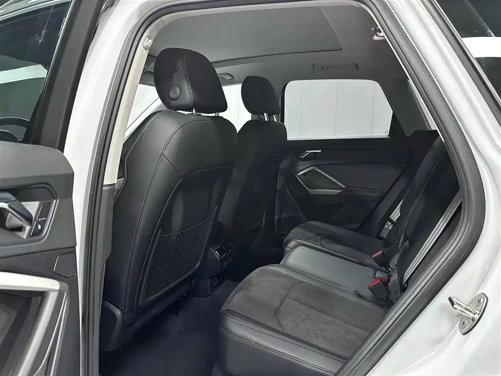 Audi Q3 2022 35 TFSI Fashion Dynamic фото 16