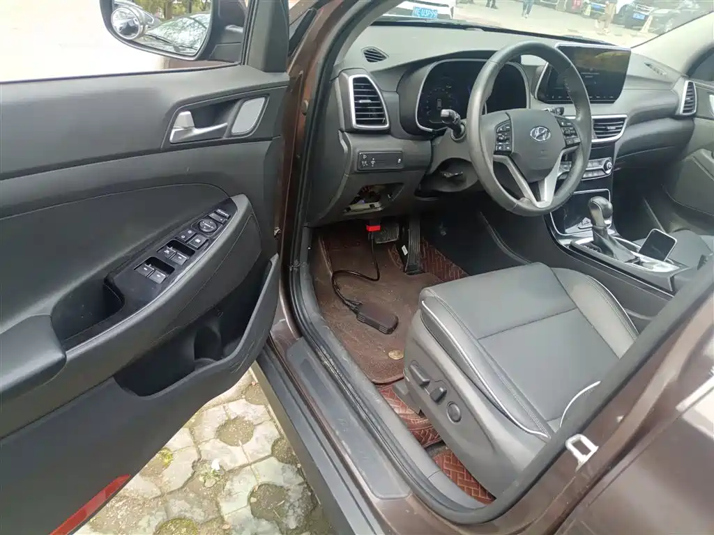 Hyundai Tucson 2019 280TGDi Dual Clutch 2WD Fashion Edition China V фото 13