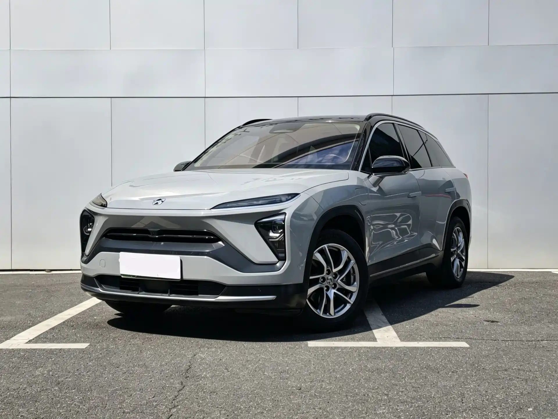 Фото 1 - NIO ES6