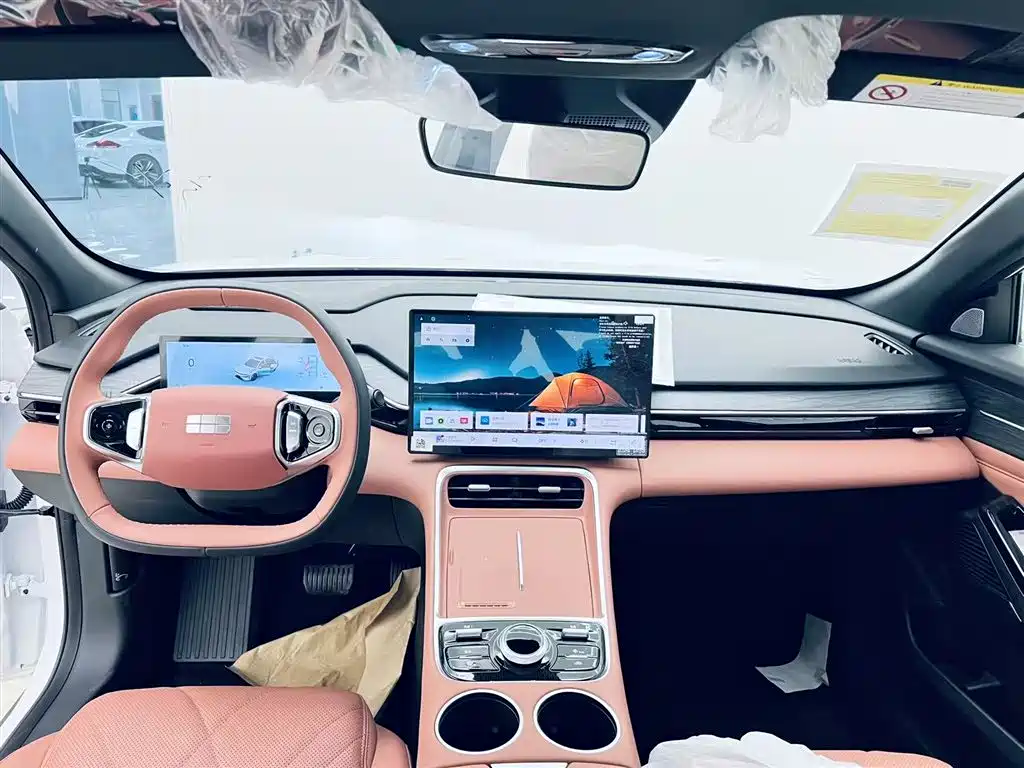 Geely Galaxy Galaxy L6 2025 EM-i 140km Starship Edition фото 22