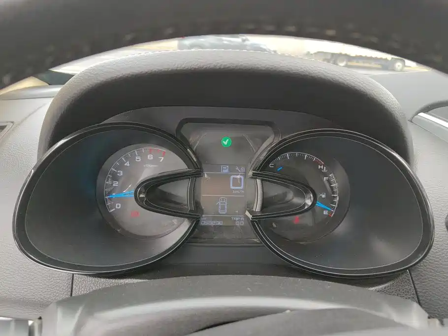 Dongfeng Aeolus Dongfeng Fengshen AX7 2015 2015 2.0L Automatic Smart Ease