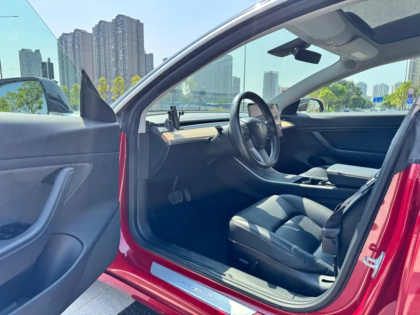 Tesla Model 3 (Import) 2019 2019 Long Range RWD Version