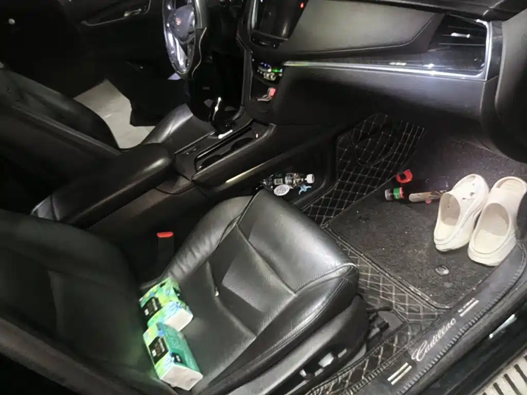 Фото 13 - Cadillac XT5