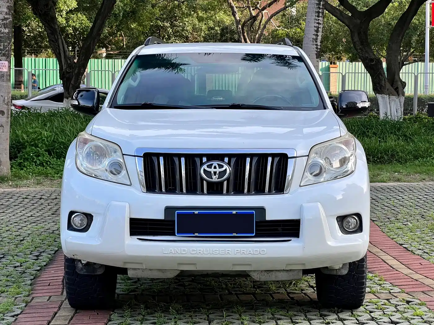 Toyota Prado (Import) 2010 2.7L Auto Luxury фото 2