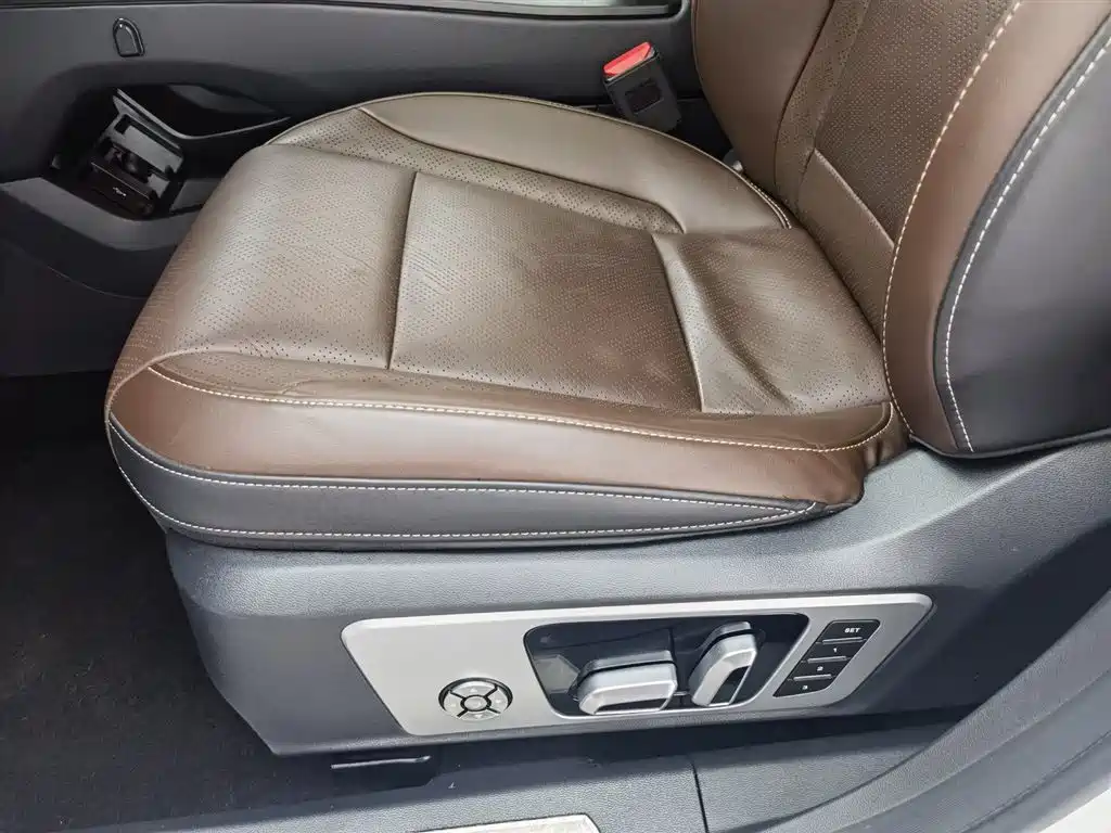 WEI PAI WEI BRAND VV6