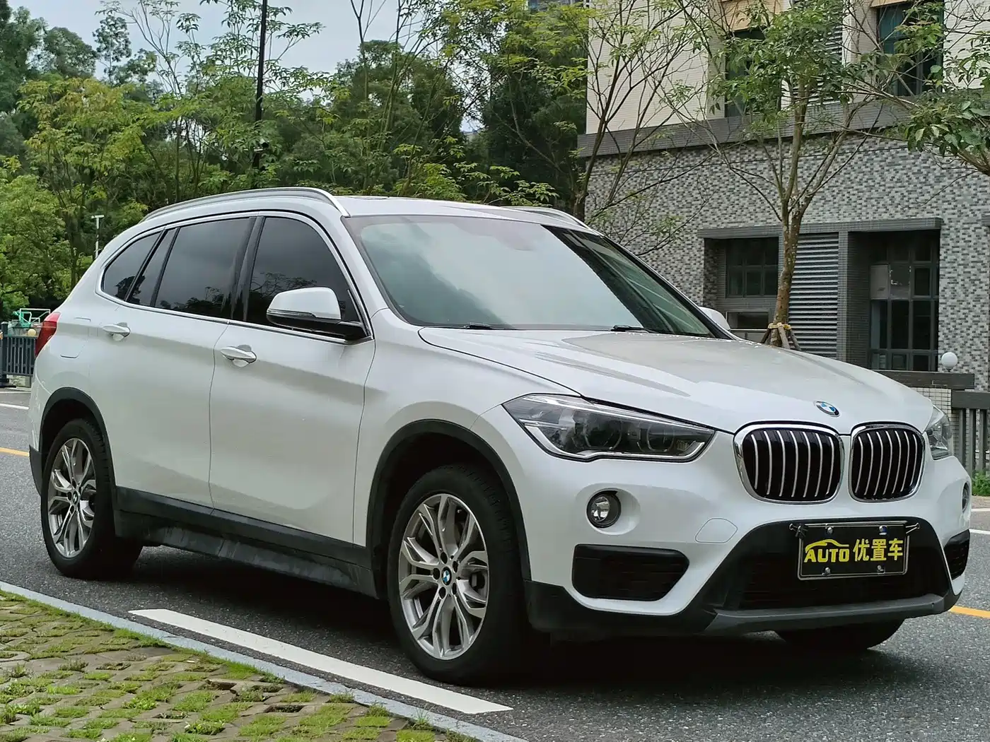Фото 11 - BMW X1