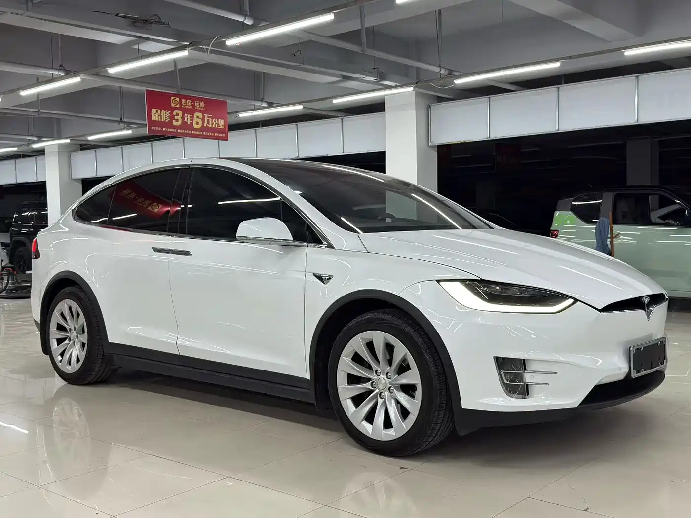 TESLA MODEL X