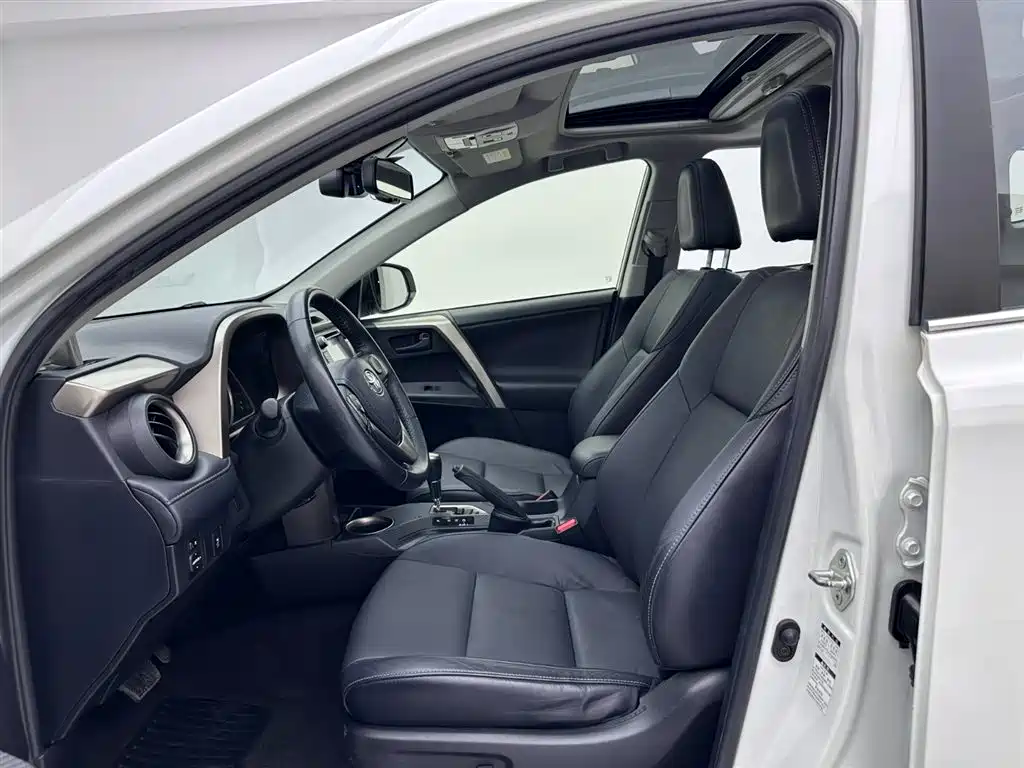 Toyota RAV4 Rongfang 2015 2.5L Automatic 4WD Elite Edition фото 18