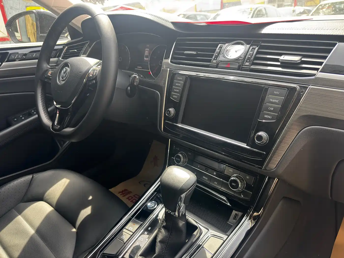 Volkswagen Phideon 2018 380TSI 2WD Business Edition фото 10