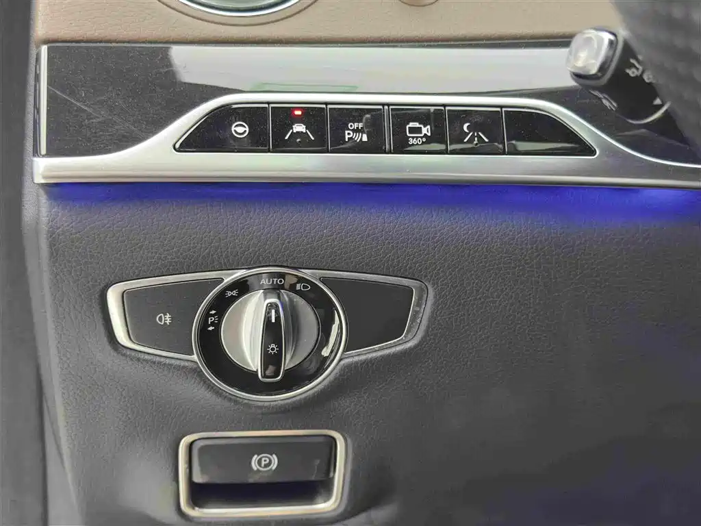 Фото 19 - Mercedes-Benz S-Class