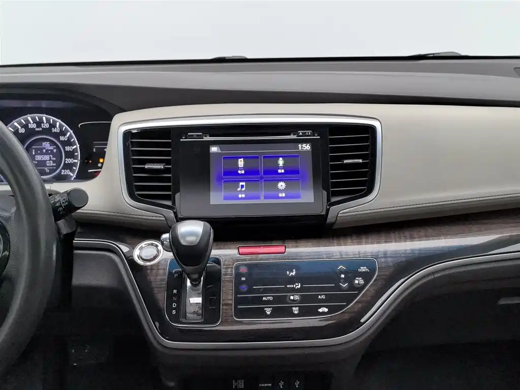 Honda Odyssey 2017 2.4L Luxury Edition фото 12