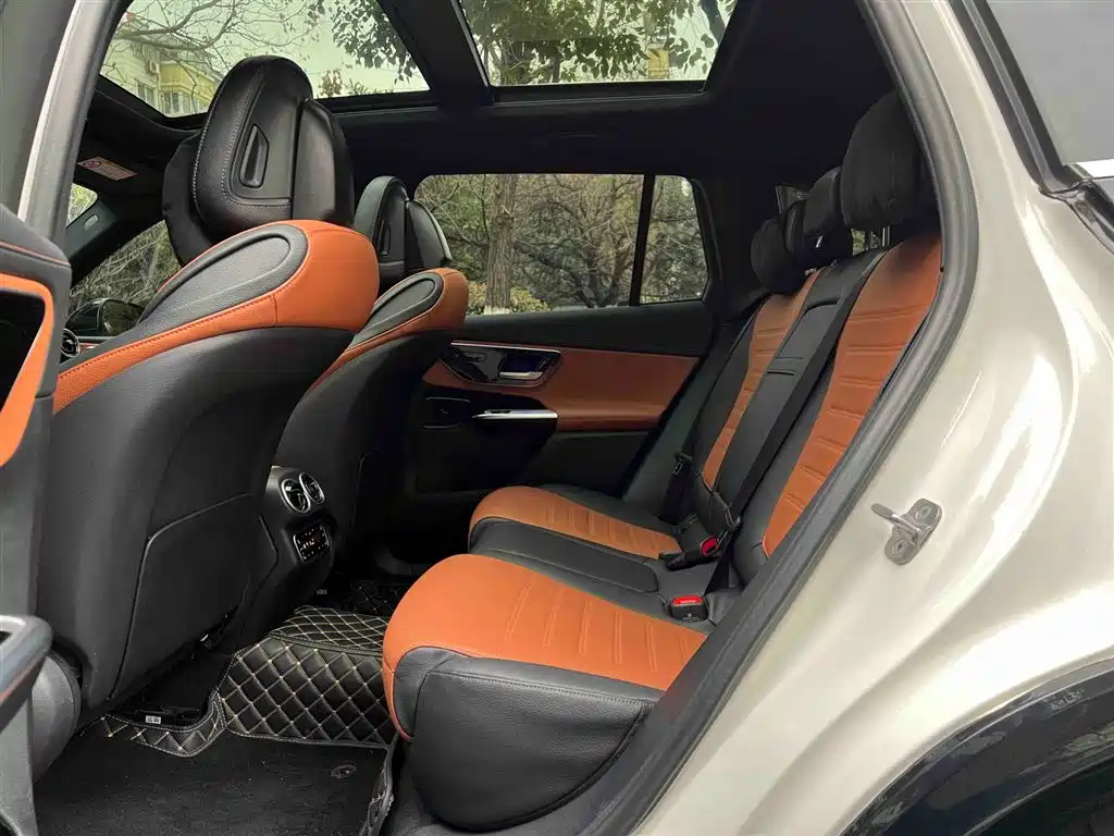 Mercedes-Benz GLC 2025 2023 GLC 260 L 4MATIC Sport 5-seater