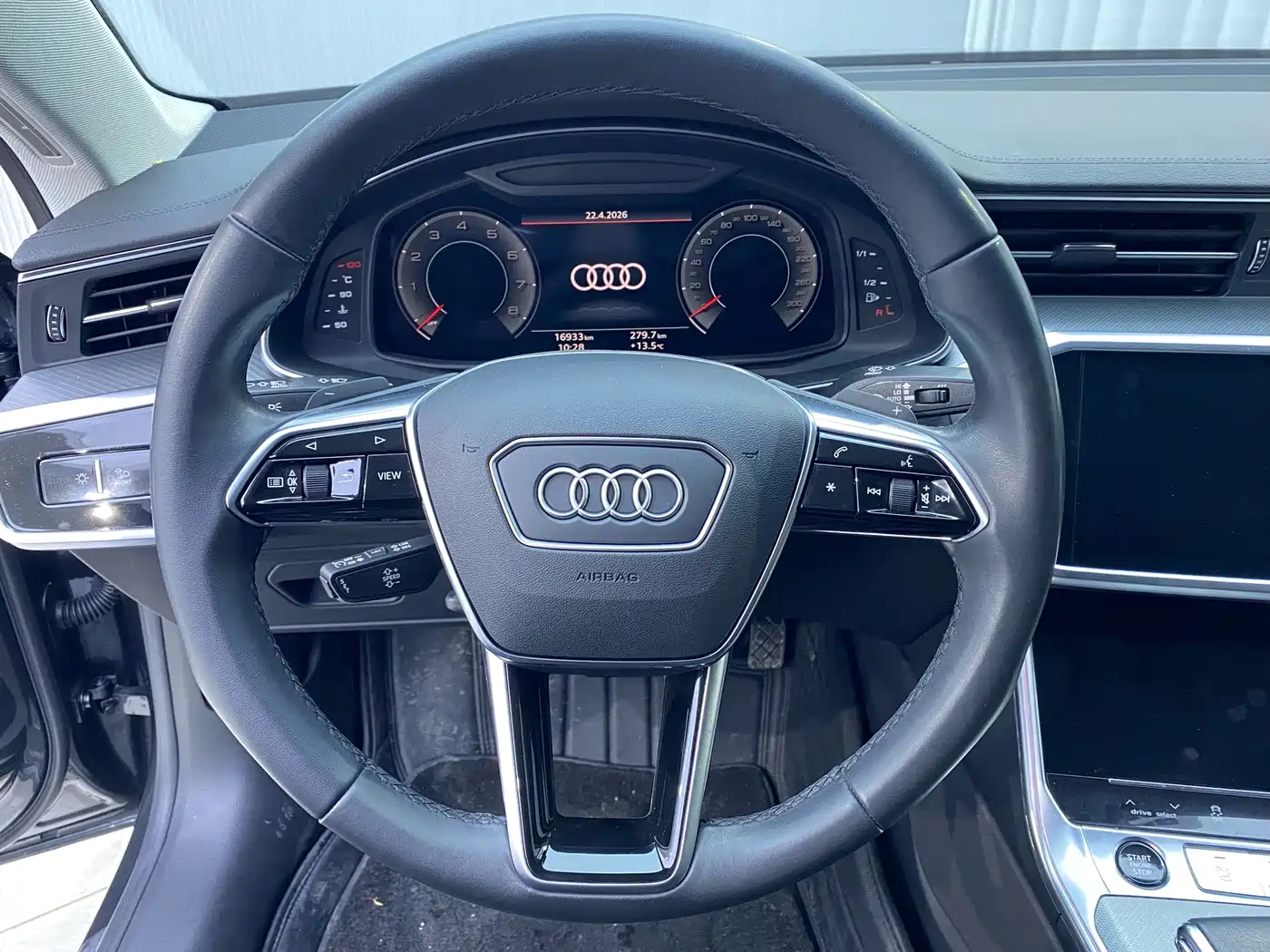 Audi A7 2023 Model 45 TFSI Premium Selection Edition фото 6