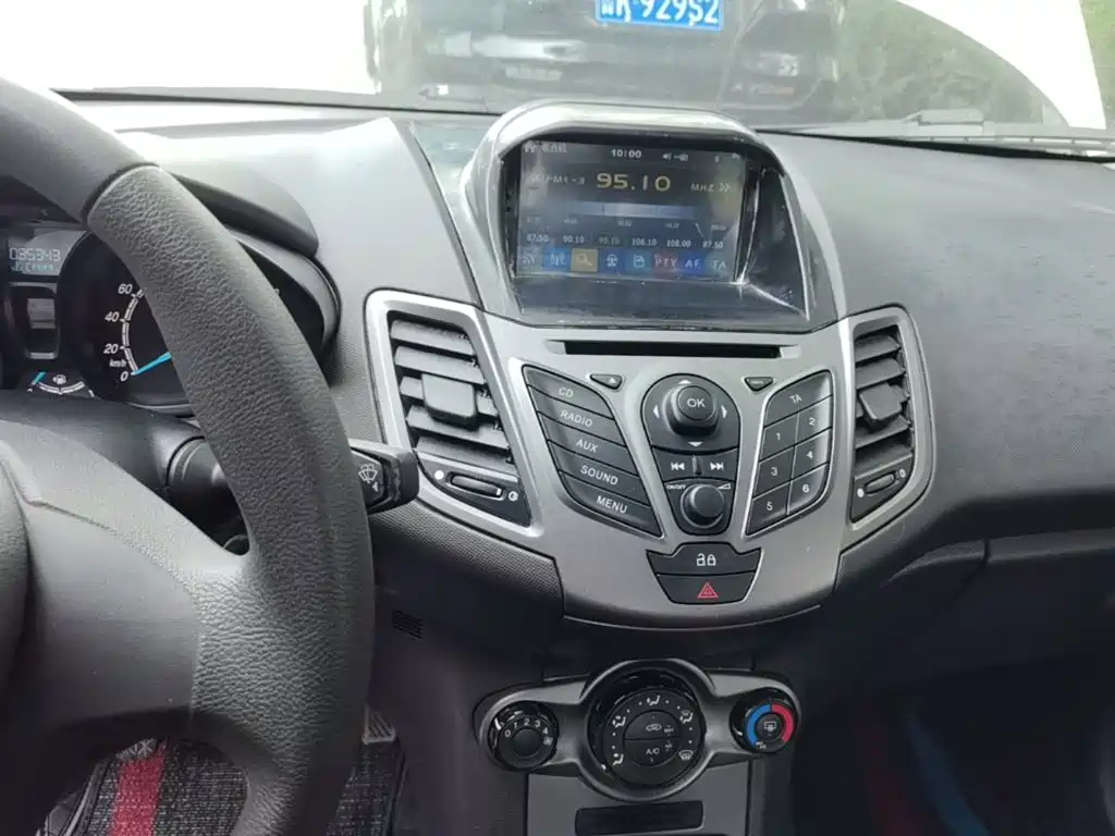 Ford Fiesta 2015 2013 Sedan 1.5L Manual Trend