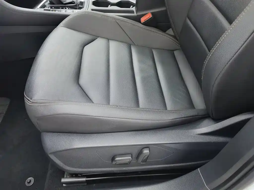 Volkswagen Bora 2019 Facelift 280TSI DSG Luxury China VI фото 20