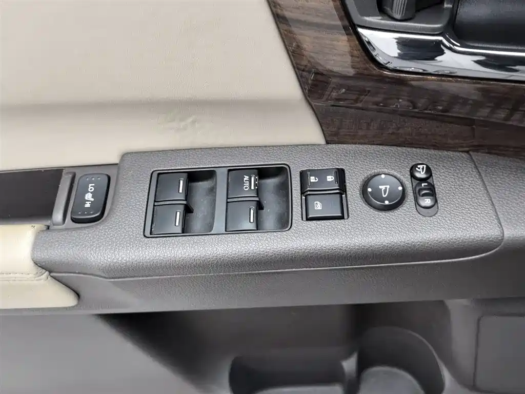 Honda Odyssey 2017 2.4L Luxury Edition фото 9